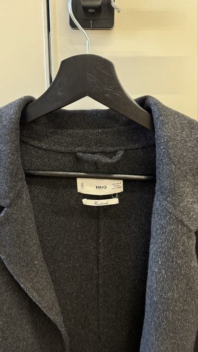 Продаю пальто Mango