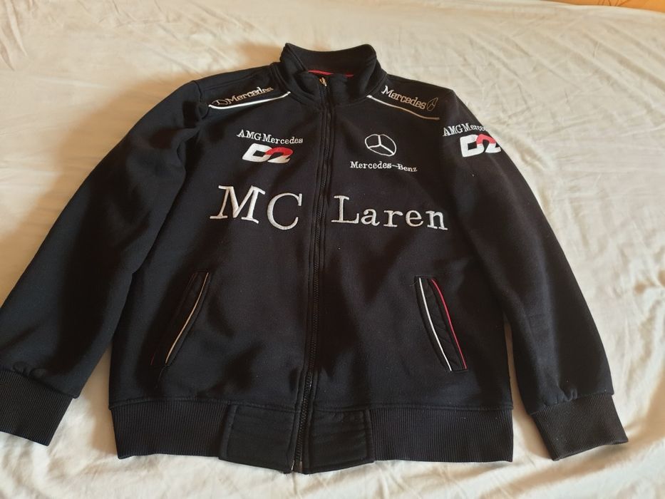 Bluza  de  barbati  -  200 lei.