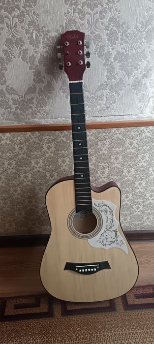 Akustik gitara 38dyum classic sim qoshib beraman