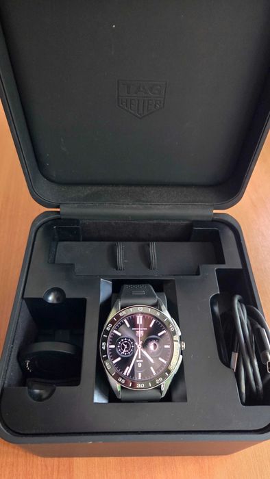 TAG HEUER Connected E4, 45мм