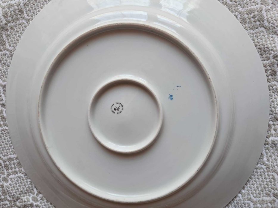 Стари плата порцелан на Китка