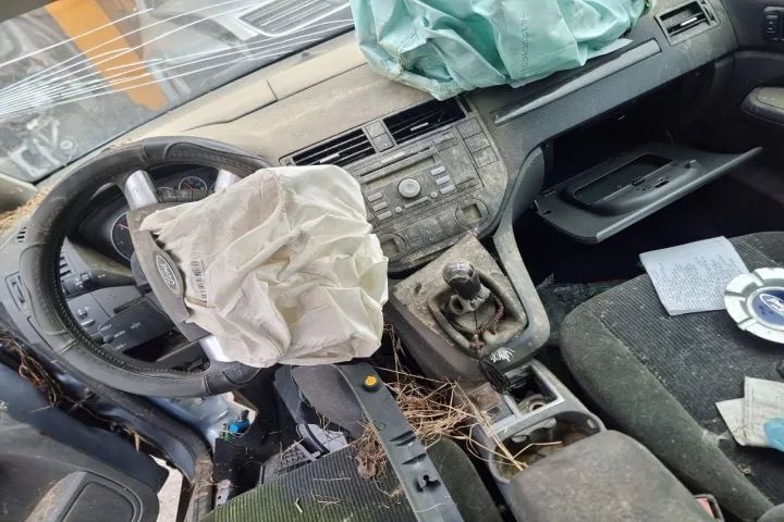 haion bara spate armatura caseta de directie  far dreapta  parasolar stanga dreapta timonerie turbina injector injectoare ceasuri bord  Ford c-max  motor 1.6tdci  G8DB