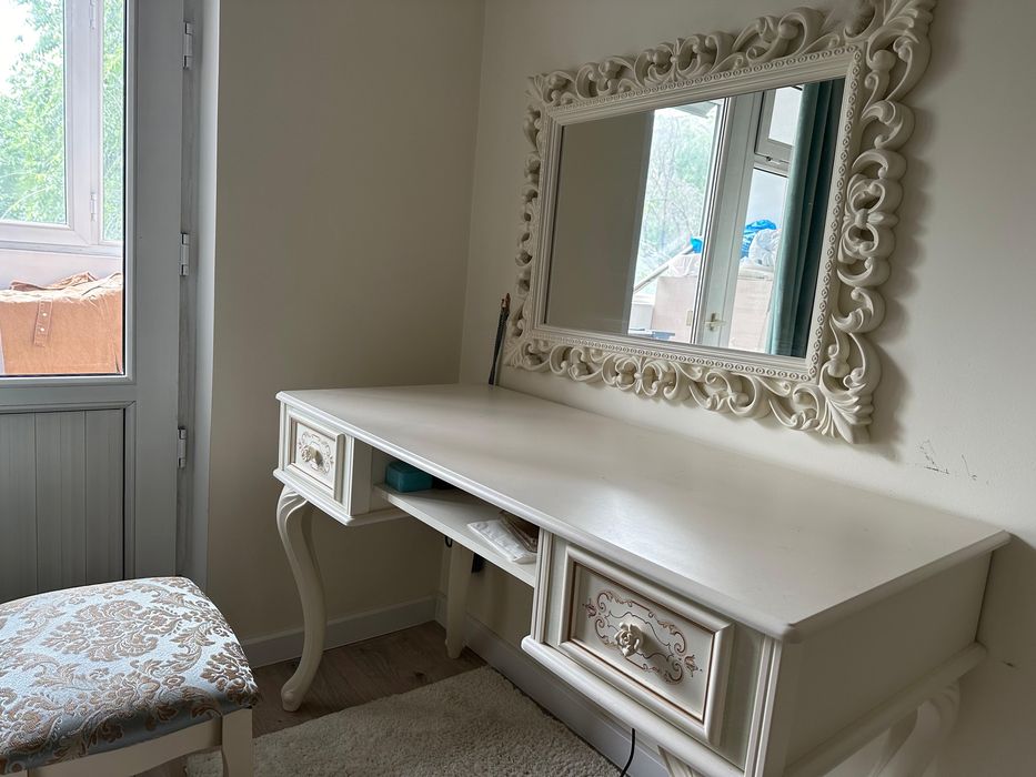 Женская мебель для спальни