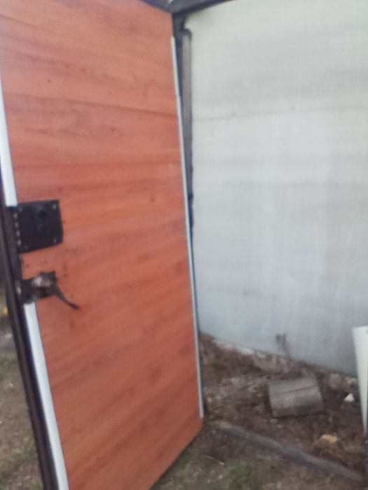 Продам дверь железная