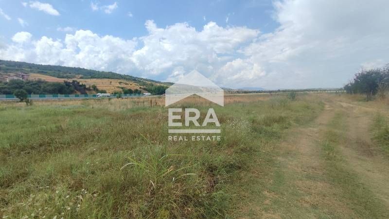 Парцел в землището на с. Покровник