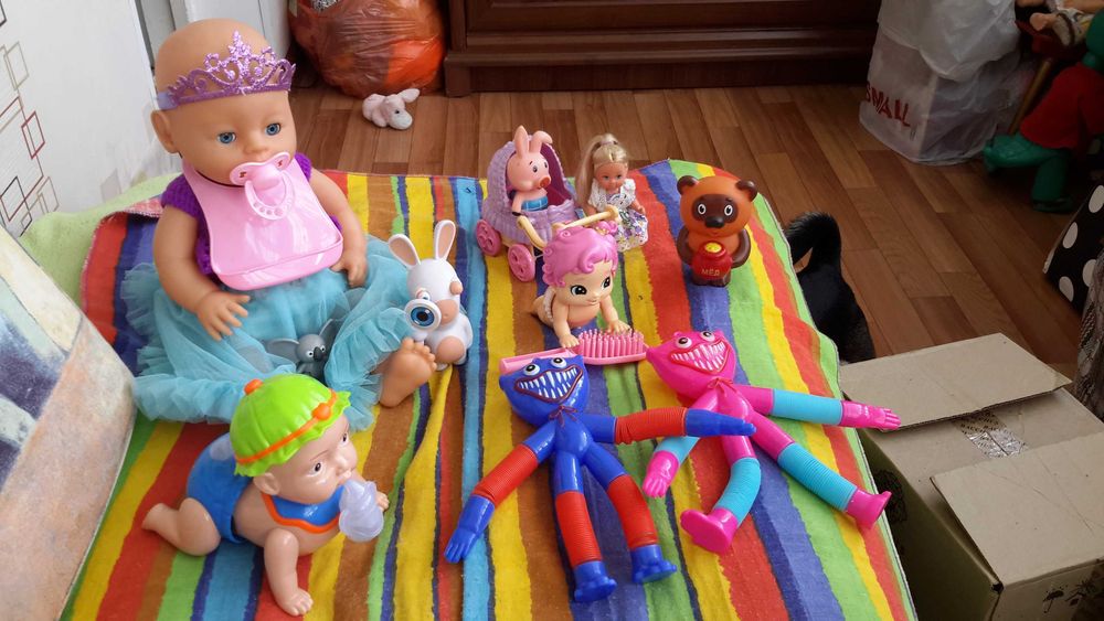 Продам игрушки качественные, брендовые.