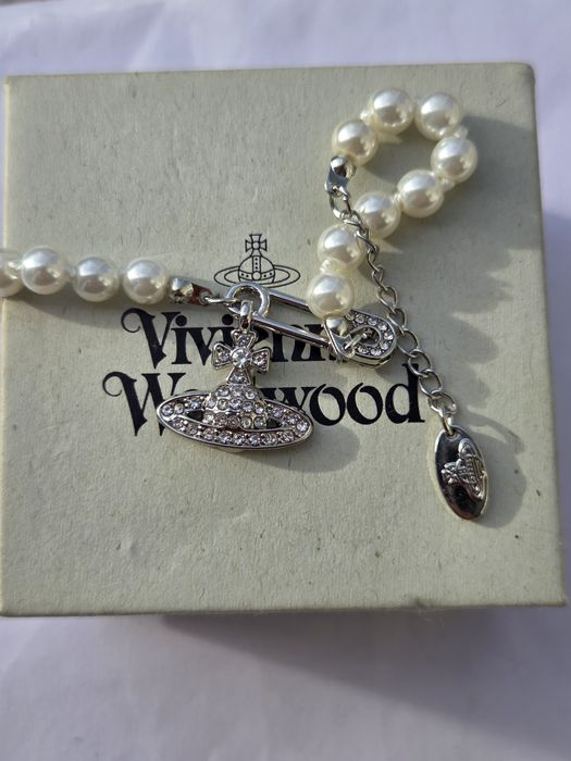 Bratara Vivienne Westwood silver pearl cu pin
