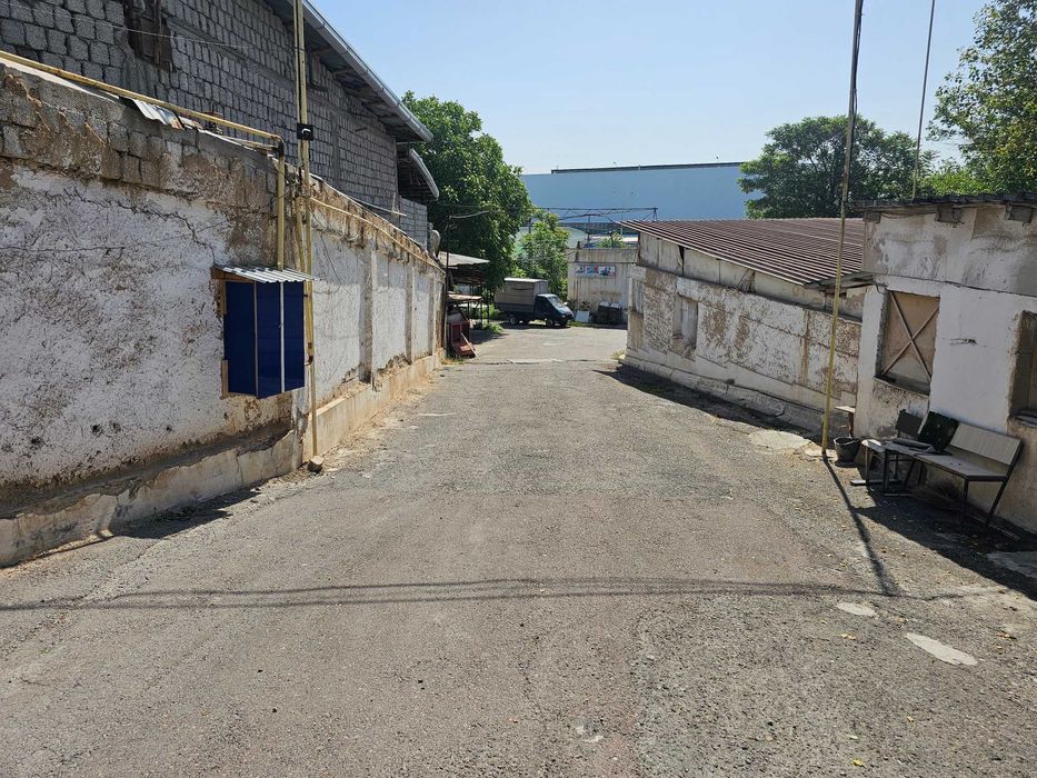 Для базы, склад или цех на Чукурсай-36сот. Sklad, ishlab chiqarish