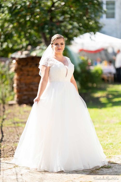 vand rochie de mireasa