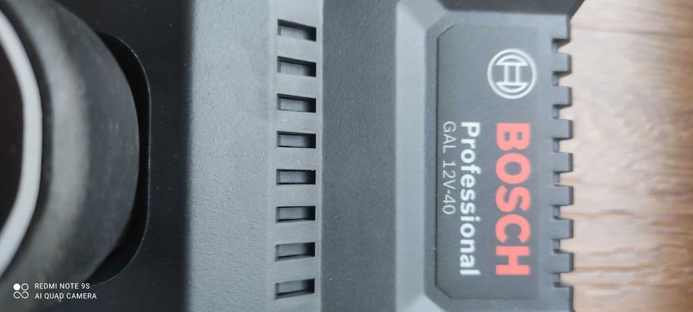 Зарядное устройство и акб-Bosch-12 v.