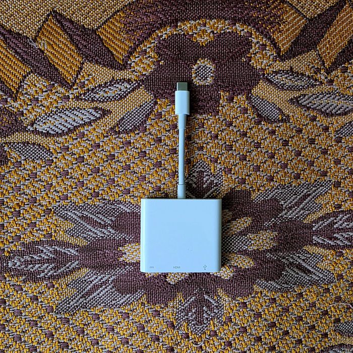 Продам адаптер Apple