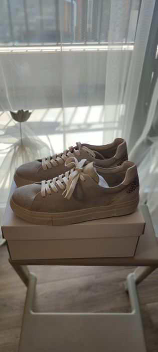 Дамски сникърси естествен велур