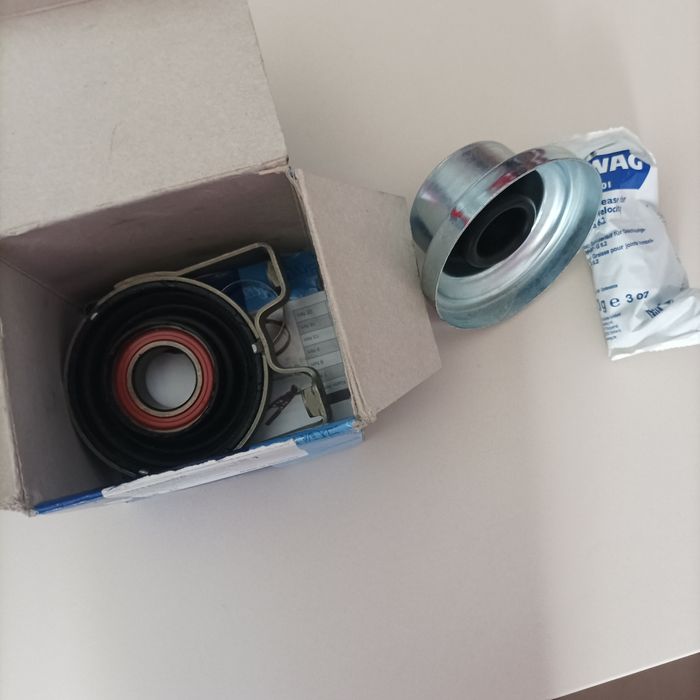 Ремонтен к-кт,висящ лагер кардан SWAG 30 10 0590