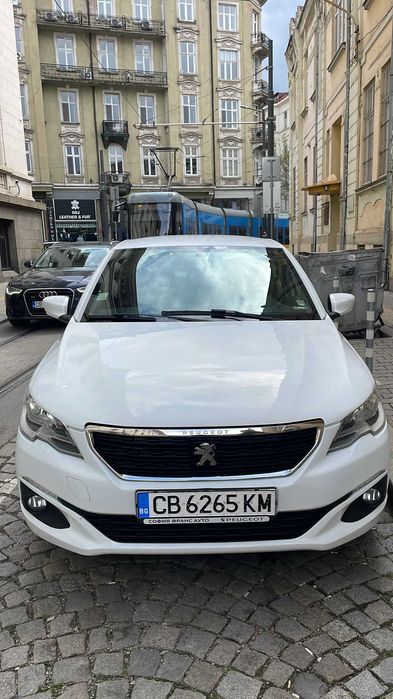 Кола под наем €10 на ден