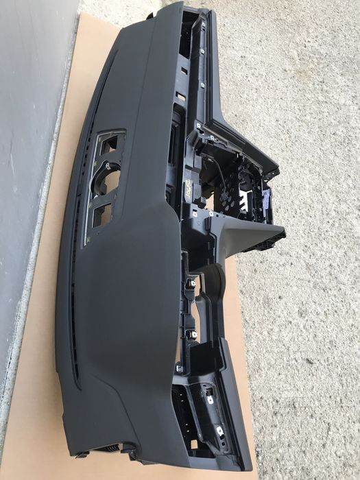 Plansa bord vw passat b8