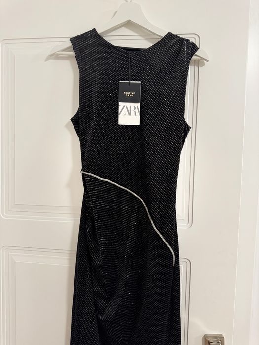 Rochie catifea Zara, nouă, cu etichetă
