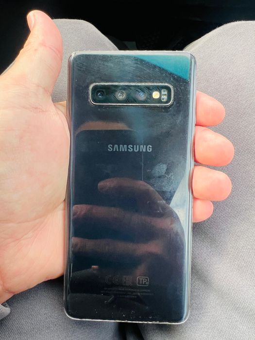 Продам Самсунг S10