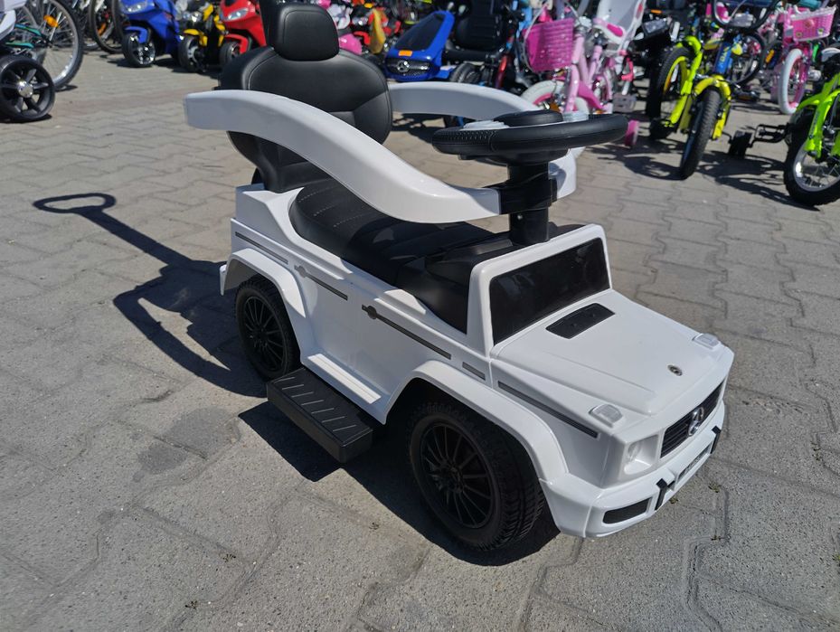 MERCEDES Кола за яздене с дръжка Mercedes-benz G350d бял