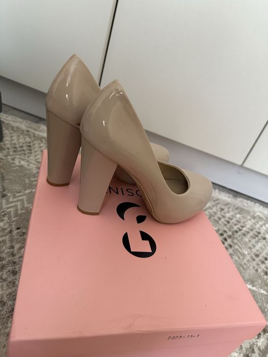 Распродажа женской обуви