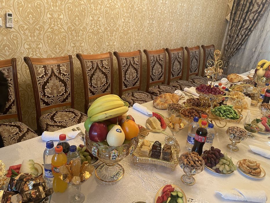 Стол стул  б/у сотилади  донаси 150000 сўмдан