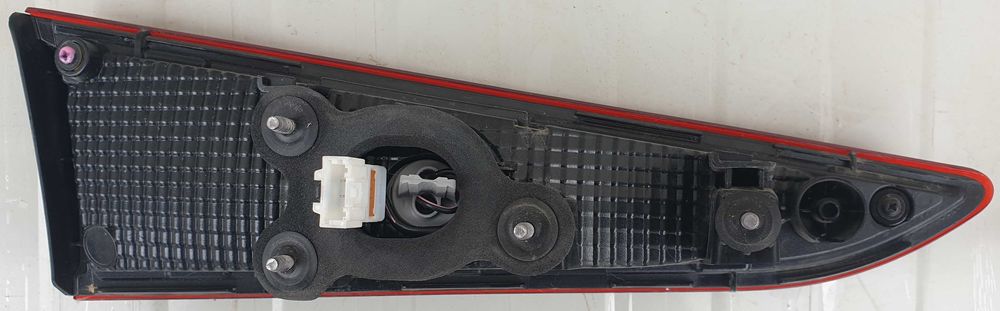 Оригинален Десен стоп Хюндай Кона – (вътрешна + външна част) 2017–2020