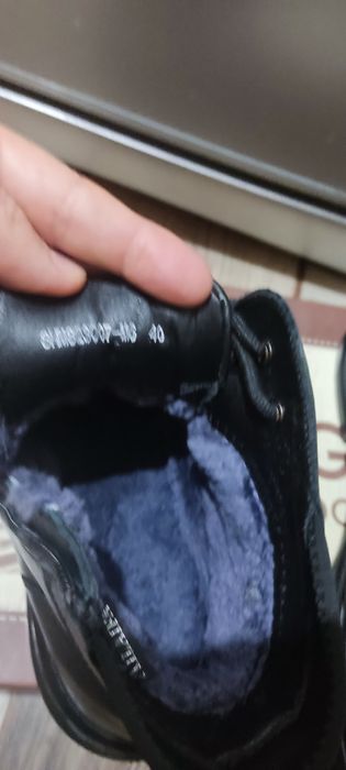 Продам зимние кожаные ботинки