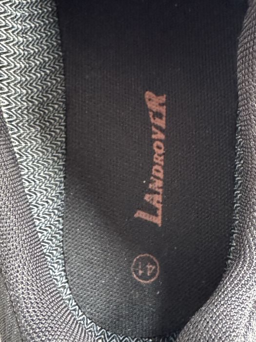 Продам кроссовки