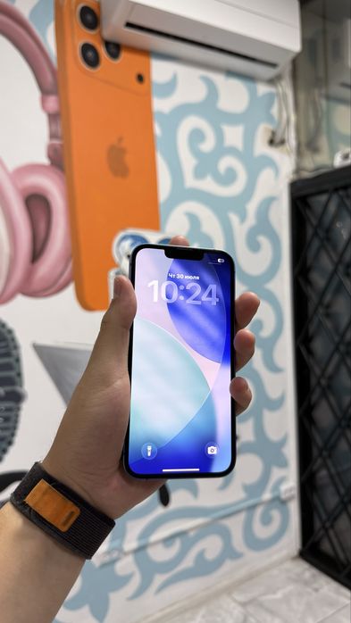 iPhone 13  128GB