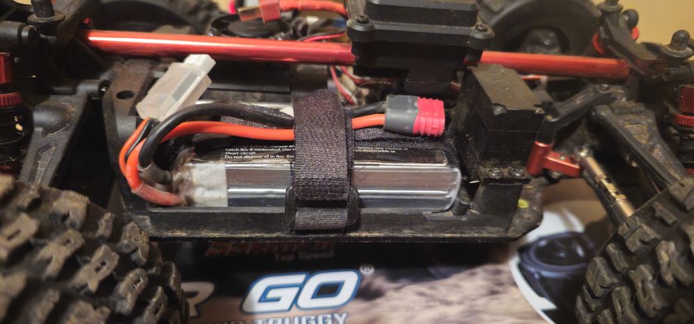 MJX Hyper Go 1/14 Brushless Truggy RTR радиоуправляема количка