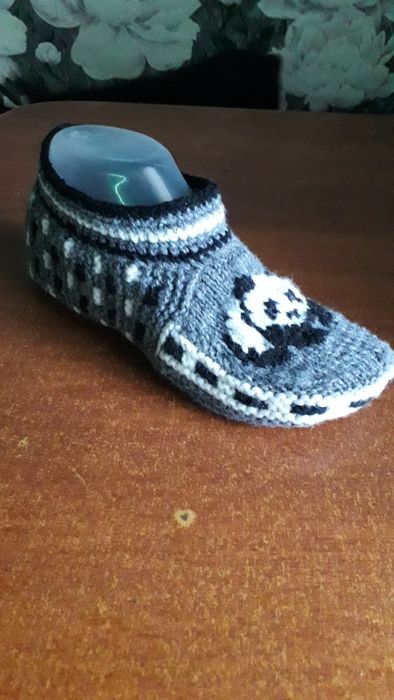 Следки, тапочки.