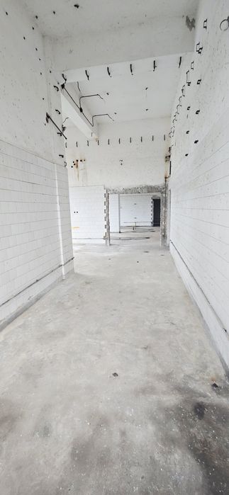 Hala cu teren de 10000mp intravilan