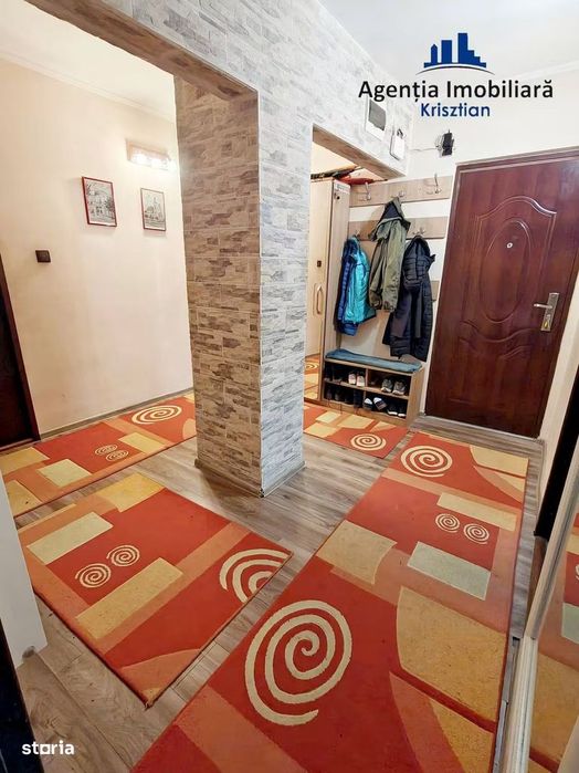 Apartament cu 4 camere de vânzare zona Micro 16