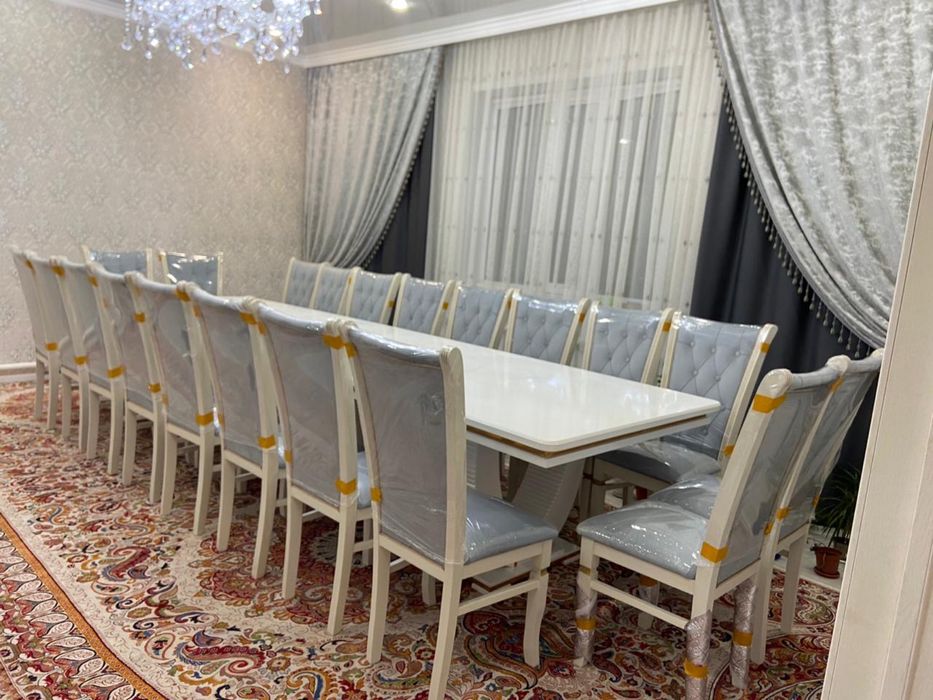 Стол,стуля для гостиной