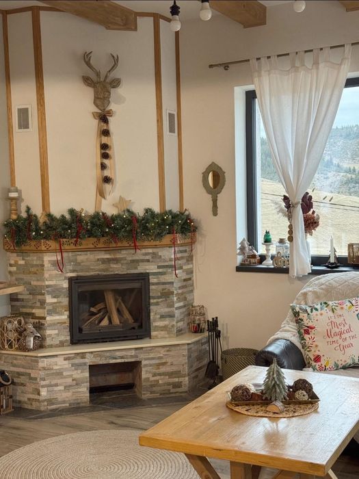 Inchiriez Casa de Sub Munte Fundata