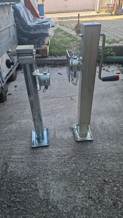 Picior de sprijin pentru toată gama de remorci de la 750 kg la 3500 kg