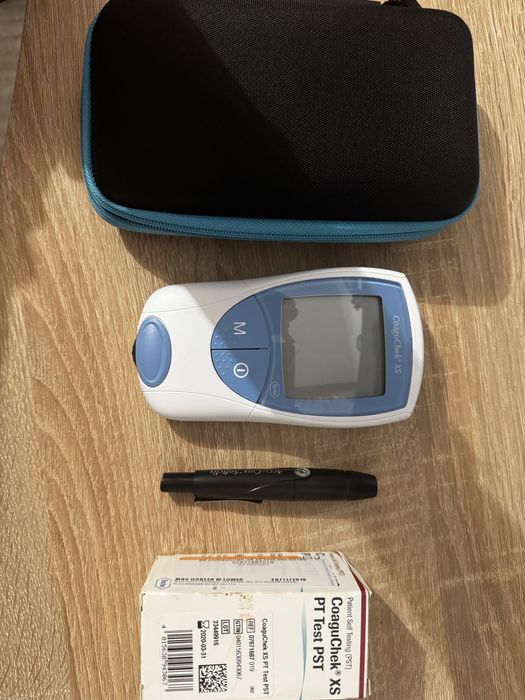 Aparat CoaguChek XS pentru măsurare INR