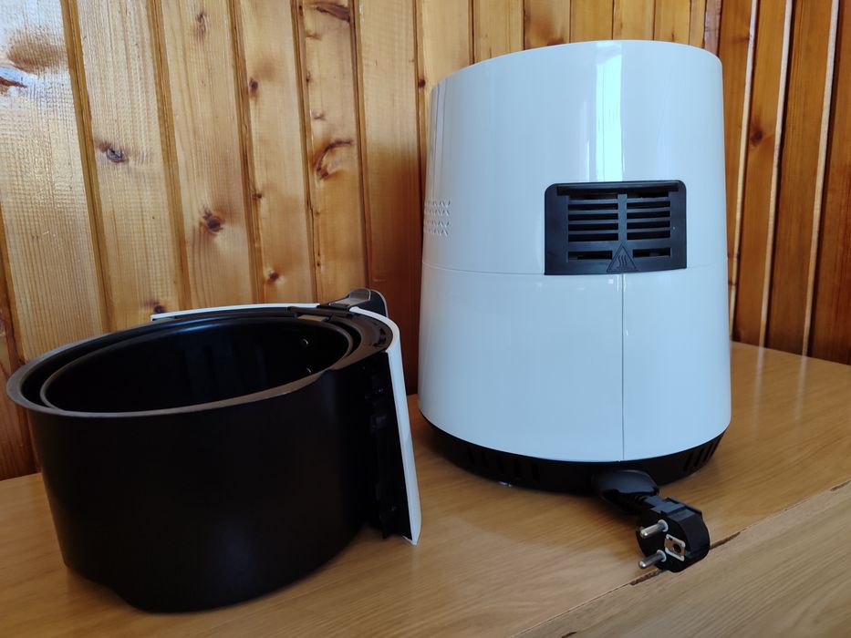 Фритюрник с горещ въздух