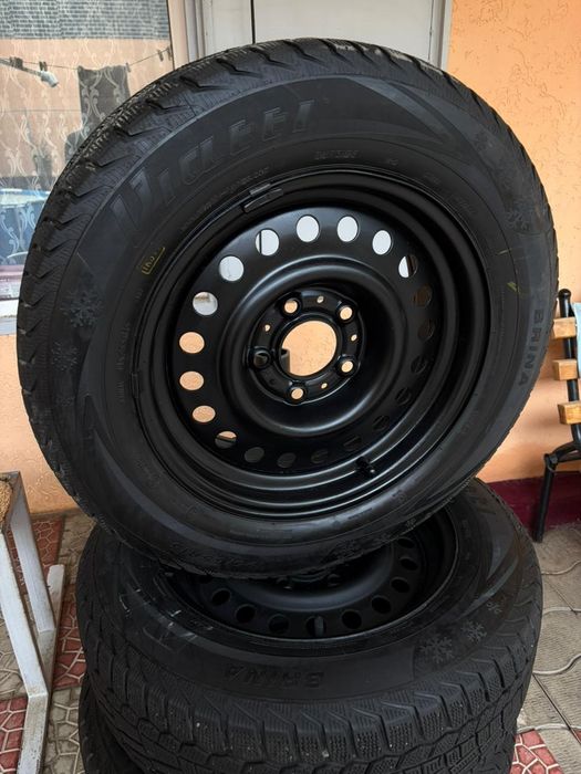 Комплект зимы 195/65 R15 с дисками