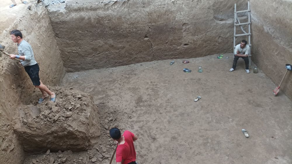 Урачи ва сантехника устаси.