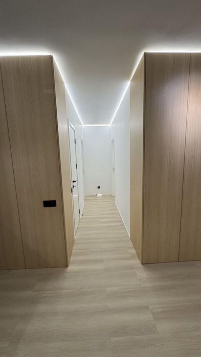 Дава се под наем Четиристаен апартамент в София, Център - 130 кв.м за 1395.36 € - Снимка #5
