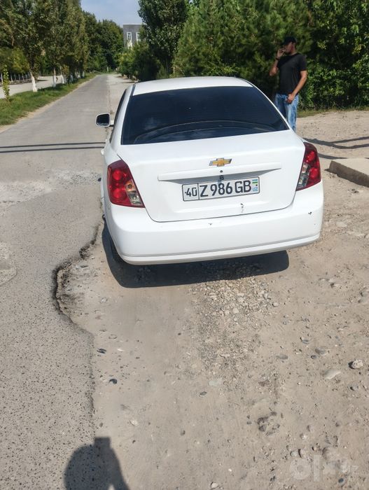 Lasetti 1.6 avtomat. Faqat nomiga oʻtqazvolishga. Yili 2010 JENTRA qil