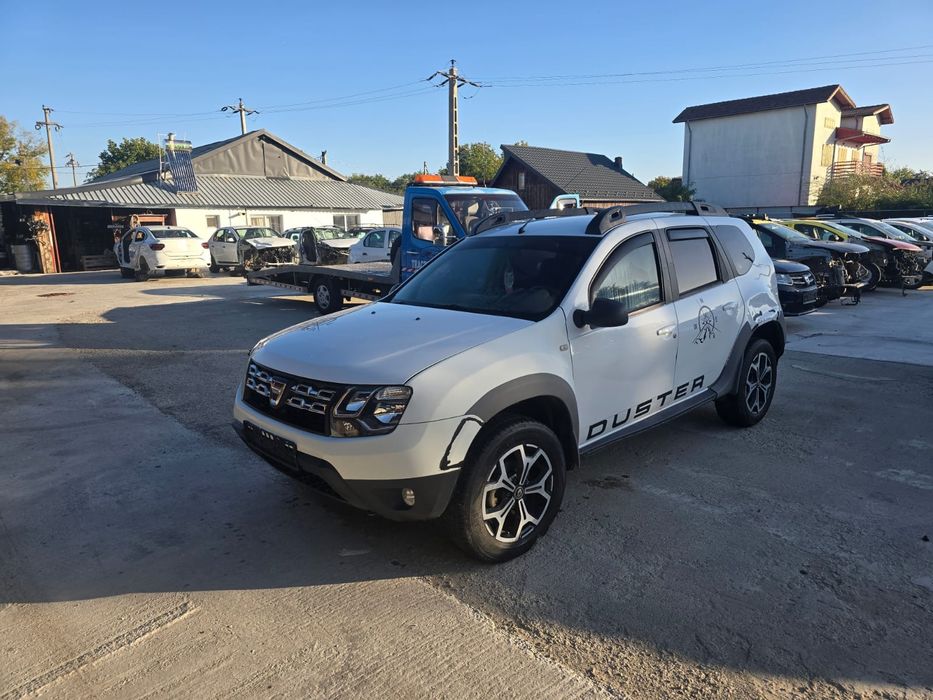 Dezmembrez/piese/Dezmembrari Dacia Duster 1.5 dci 4x4
