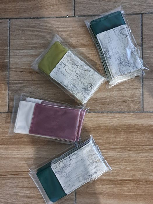 Port tacâmuri din catifea diverse nuanțe