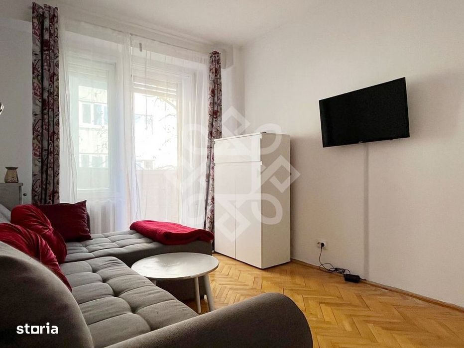 Apartament cu 3 camere de inchiriat pe bld. Stefan cel Mare