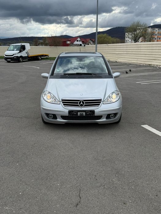 Mercedes A Klasse/benzina/navi/pano/full/AVANTGARDE