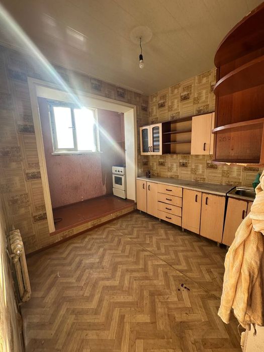 Arenda kvartira Yashnabod tumani Kadishva bozor oldida 1xona lifti bor