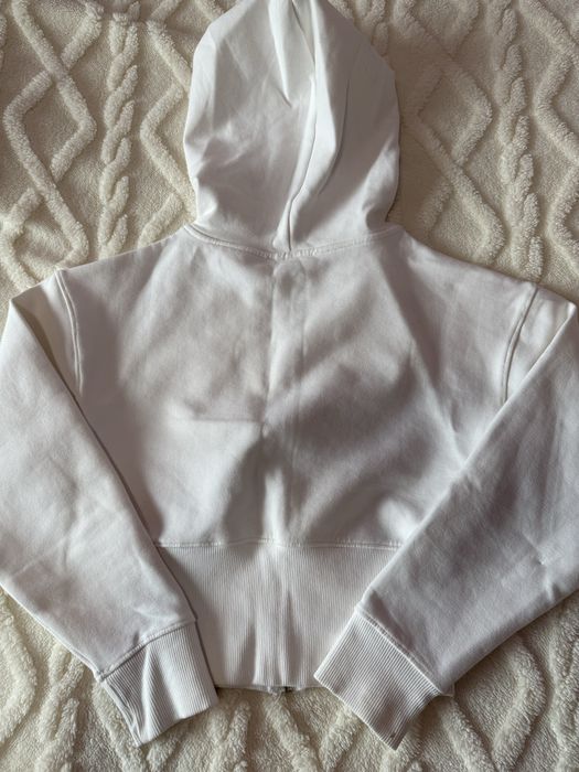 Горнище Stradivarius чисто нови