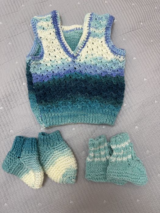 Продам вязаный комплект для мальчика