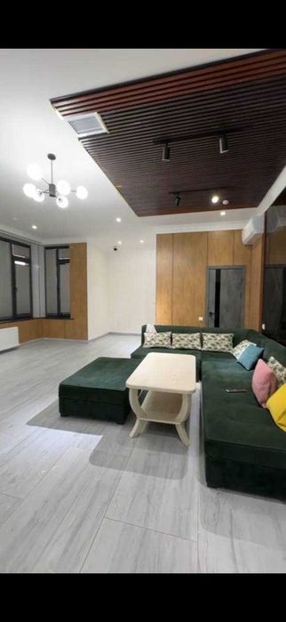 High Town Mall yonida (100m) – zamonaviy Co-living/Hostel Yunusobodda