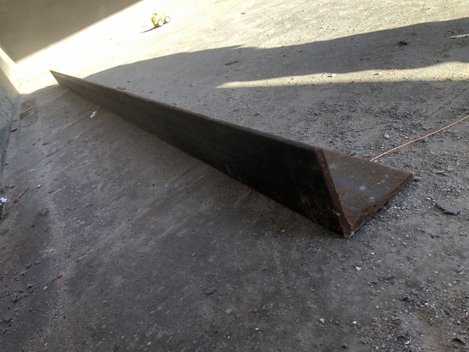 Уголок 100х100 7.0